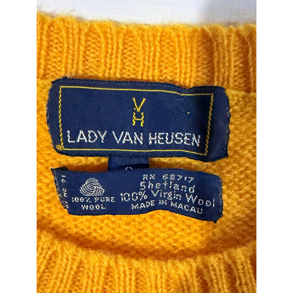 VTG Lady Van Heusen S Yellow Shetland Wool Cable Knit Sweater Vest Academia Gpa - Picture 3 of 7